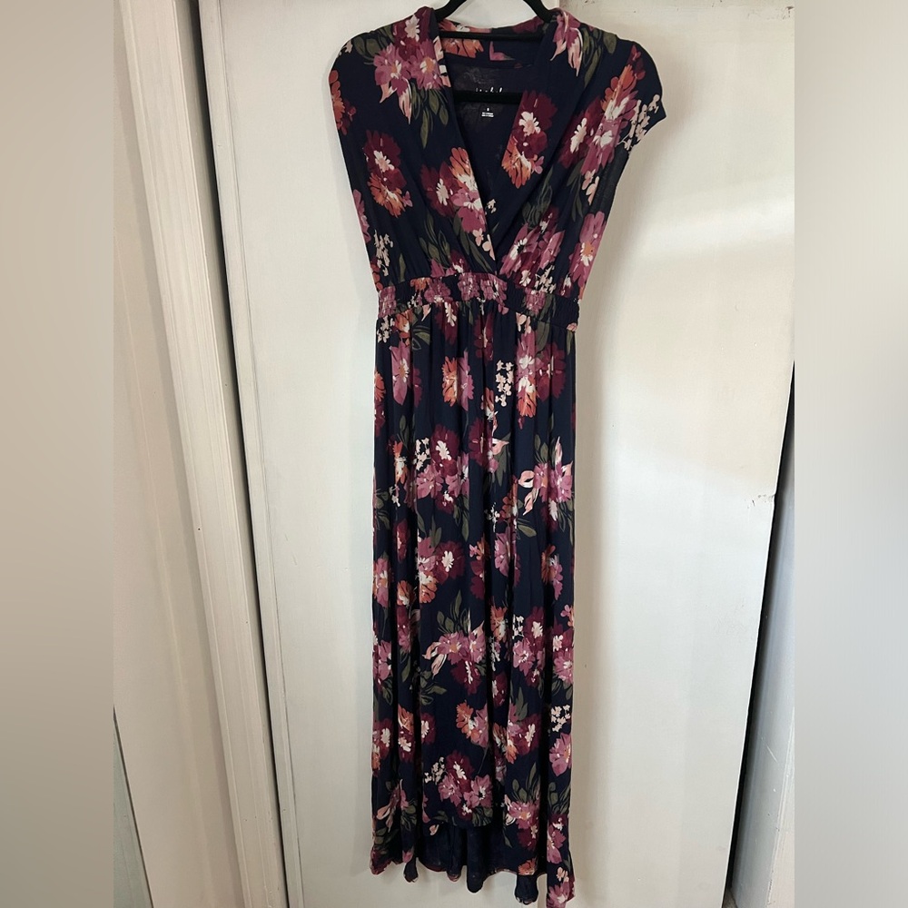 Isabel Maternity Floral Dress size small nursing friendly